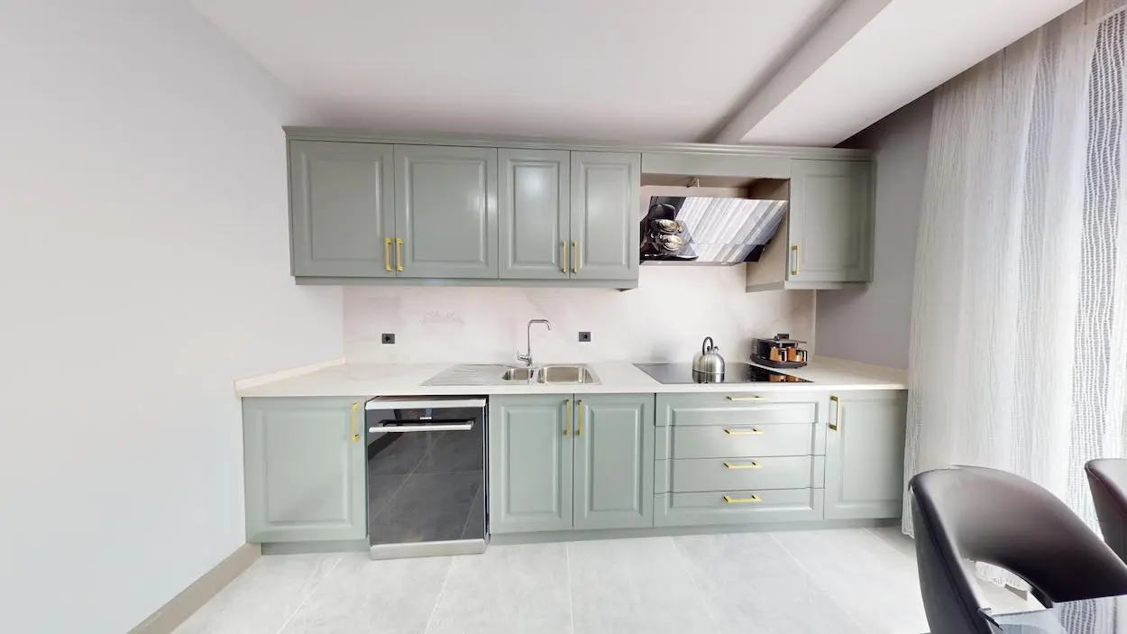 Fitted kitchen